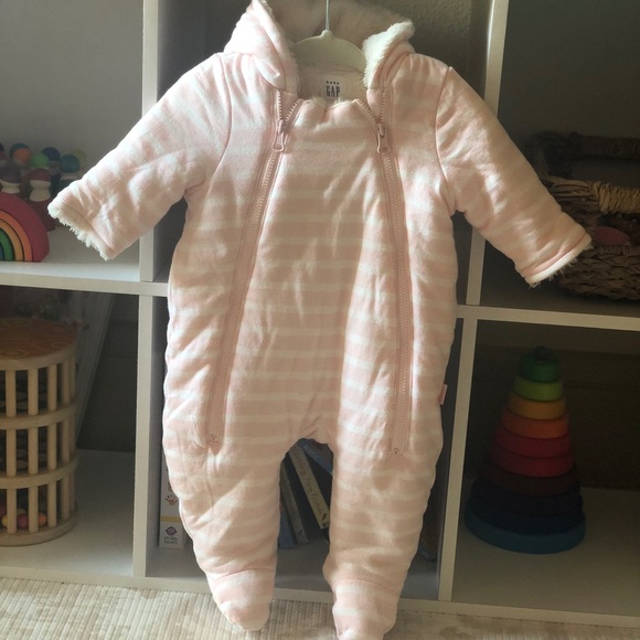 Baby girl snowsuits bundle (0-3 months) - Picture 2 of 5